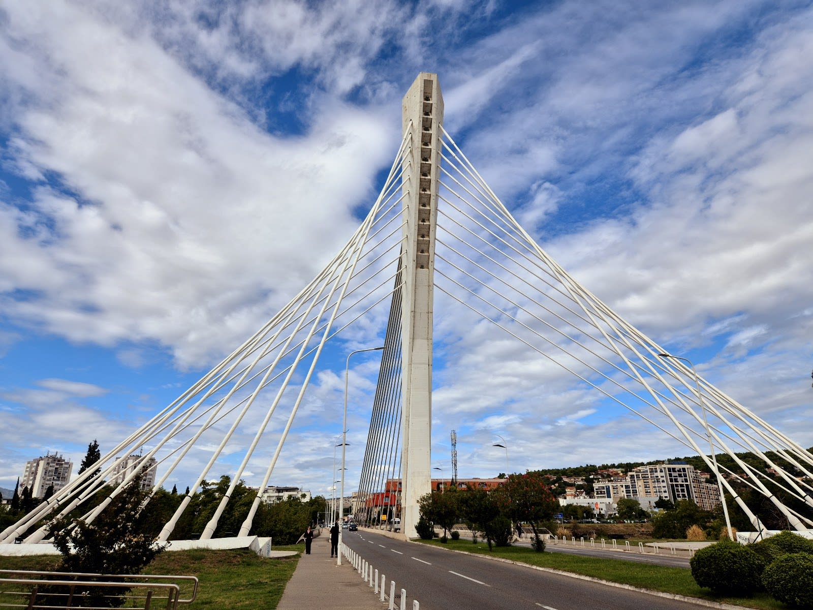 Millennium Bridge photo 5