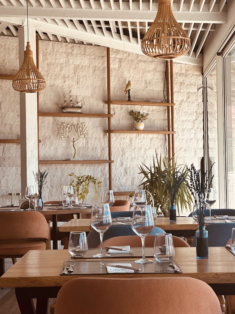 Divino Seafront Restaurant photo 4