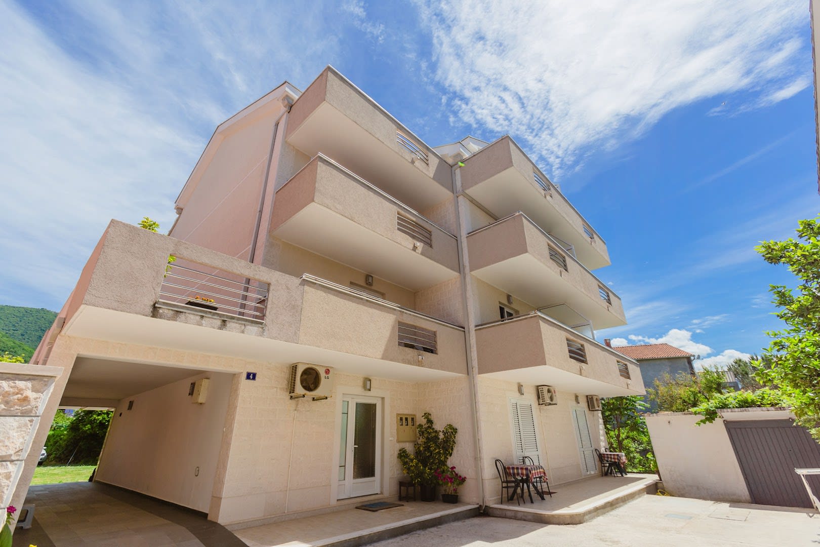 Rosic Apartments photo 3