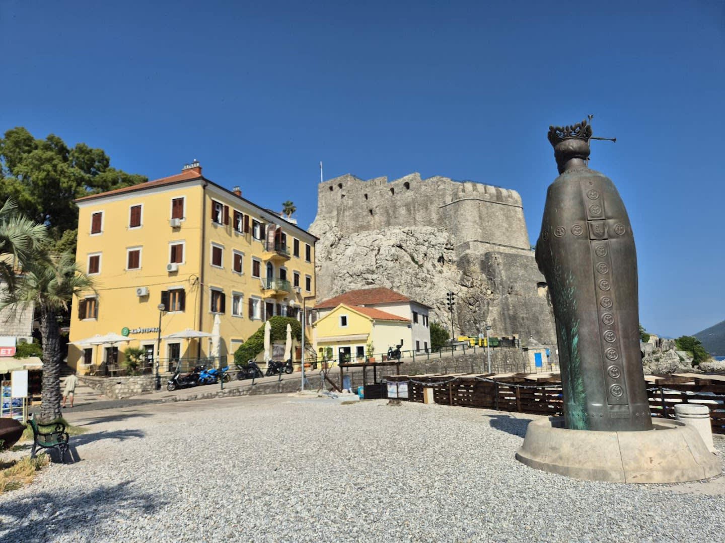King Tvrtko I Monument photo 2