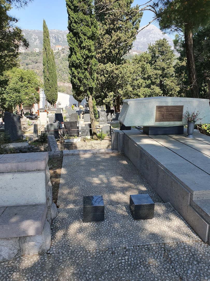 Monument to Fallen Soldiers and Victims of Fascism photo 3