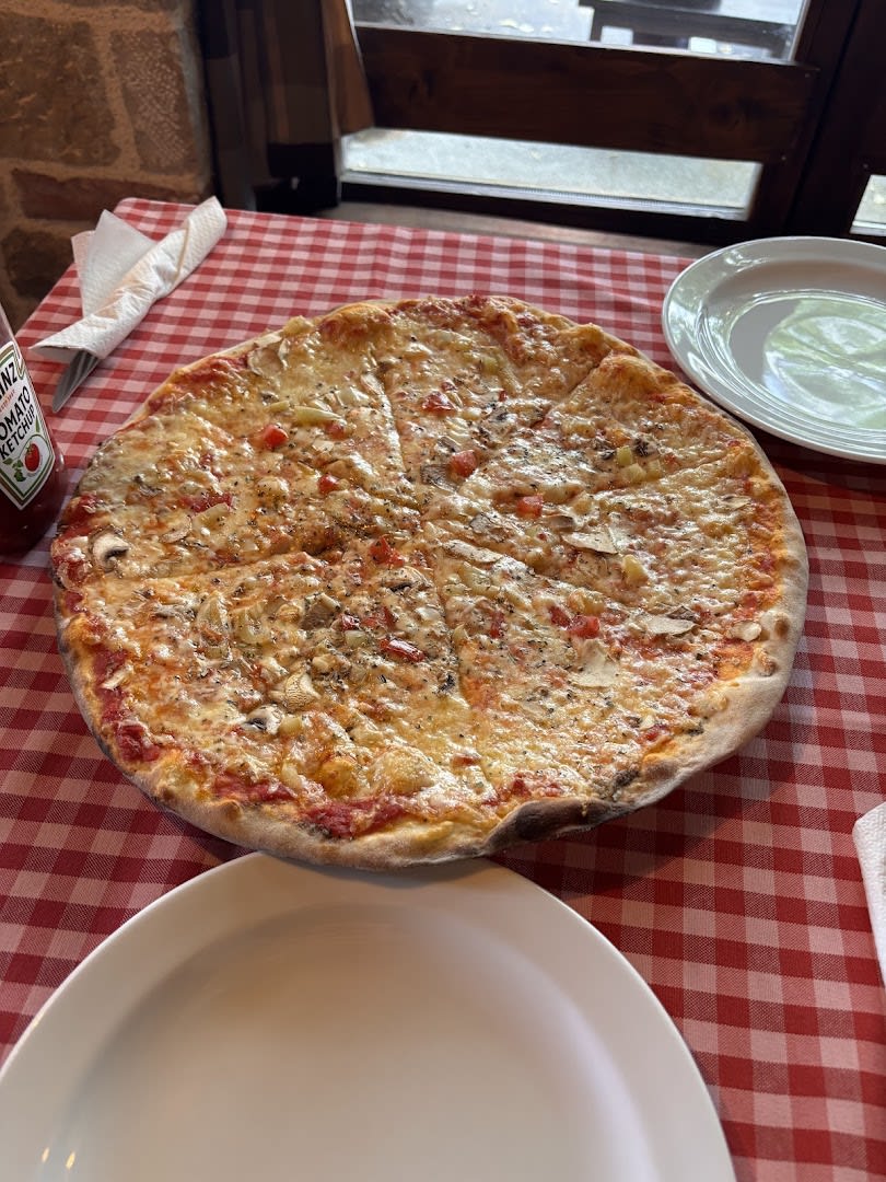 Pizzeria Calabria photo 3