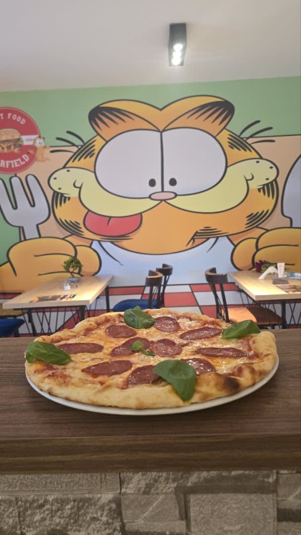 Fast Food Garfield photo 5