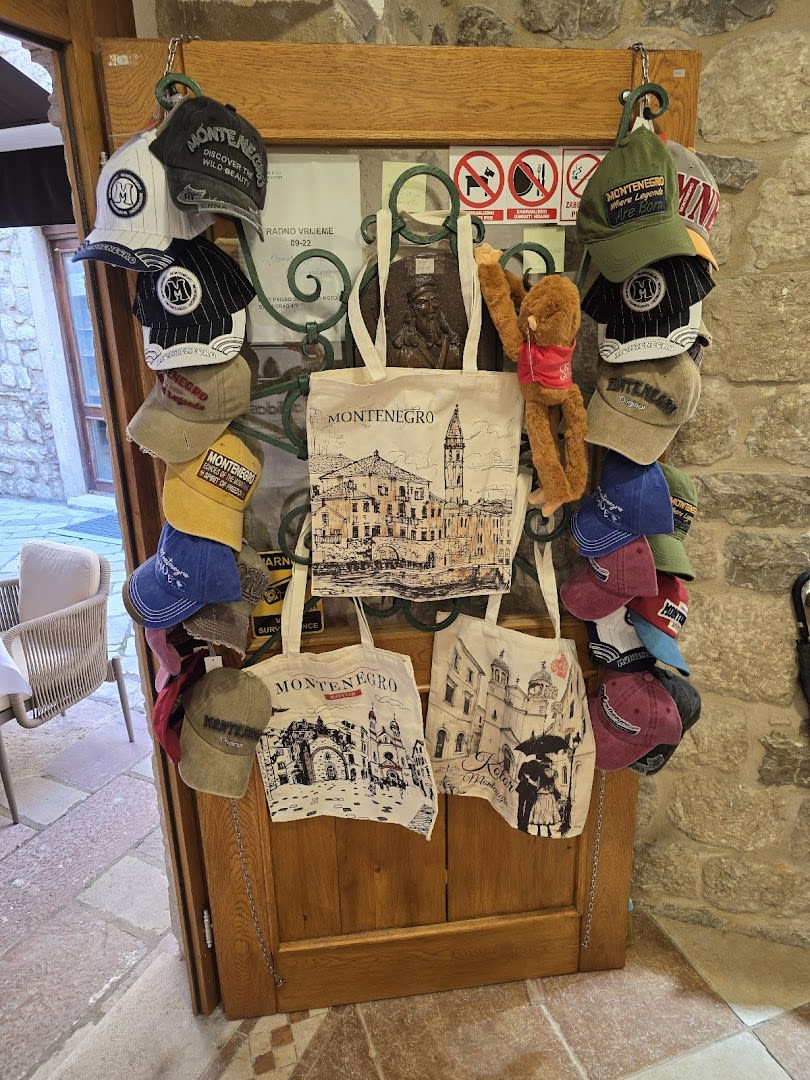 Souvenirs Kotor photo 9
