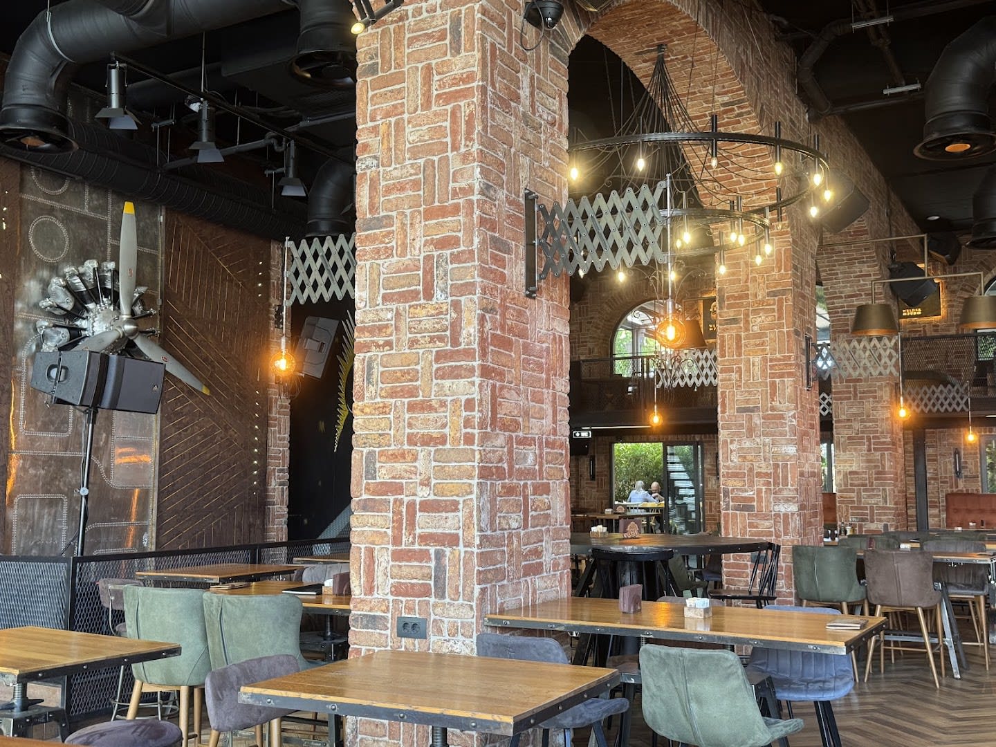Welder Pub photo 3