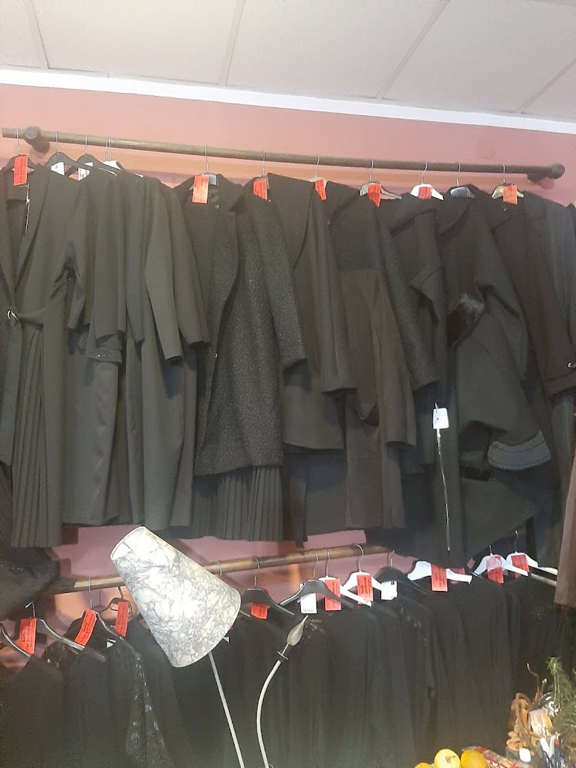 Butik Crne Garderobe photo 7