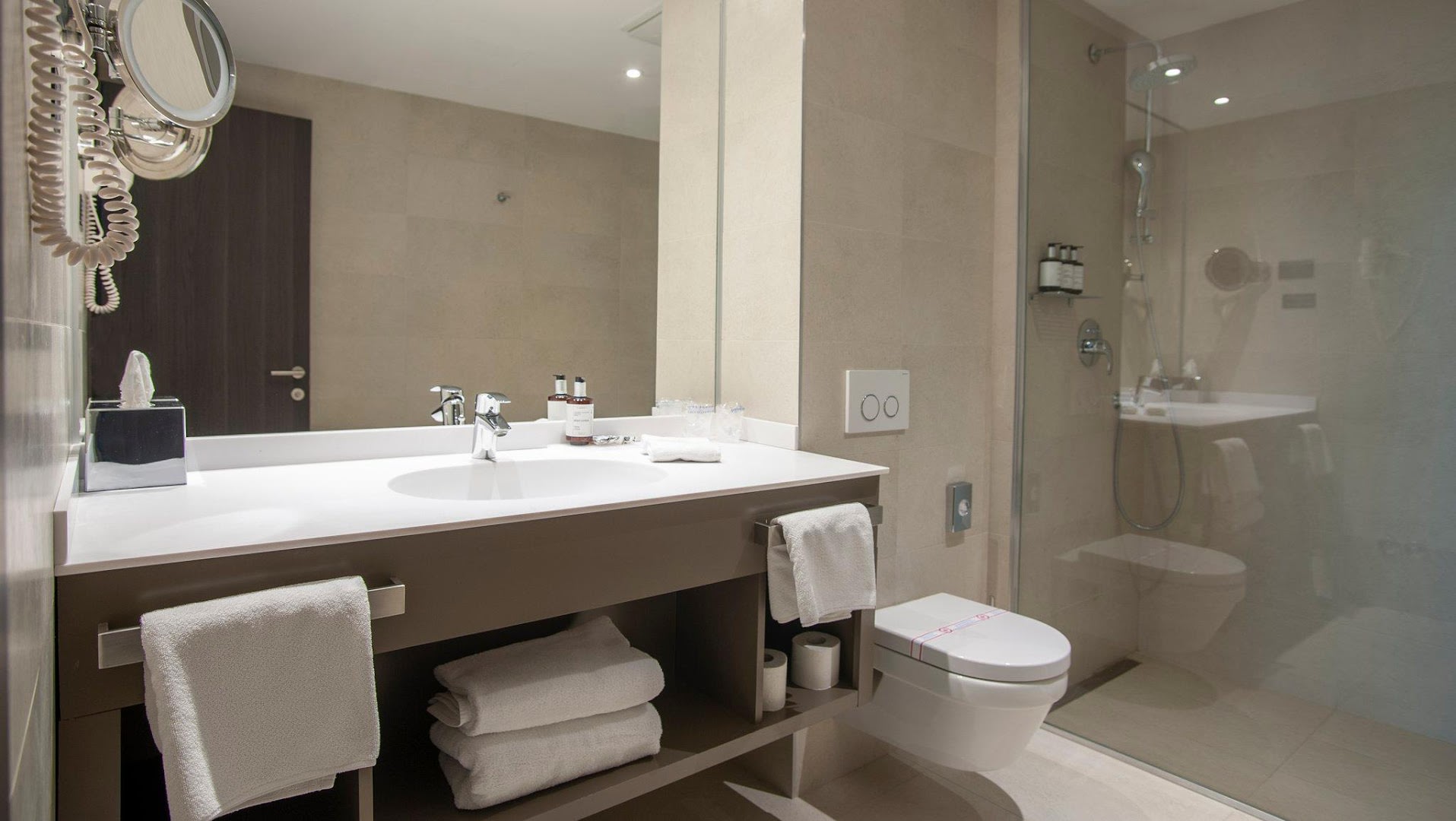 Voco Podgorica by IHG photo 4