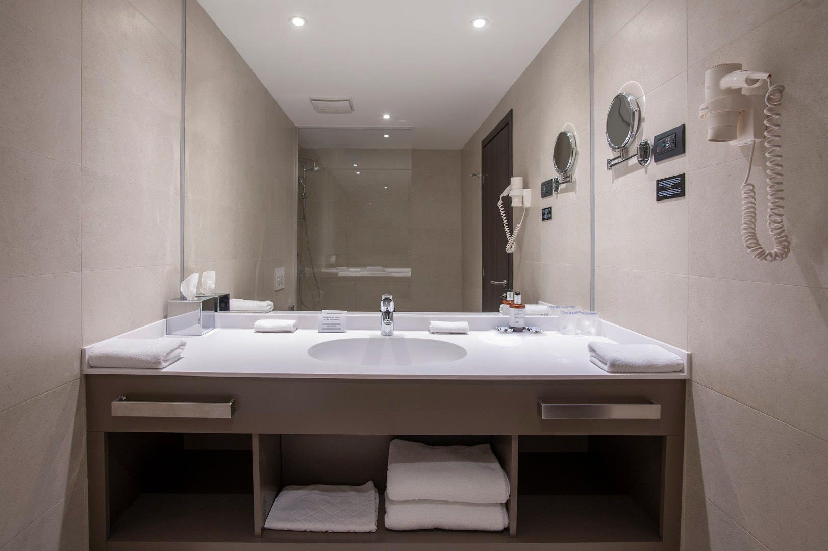 Voco Podgorica by IHG photo 6