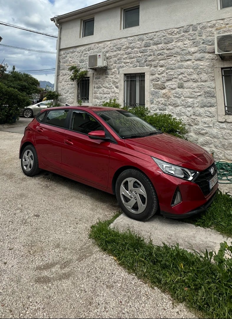 MTL Rent a Car photo 1