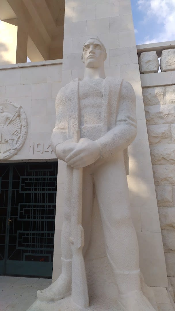 Partisan Fighter Monument photo 6