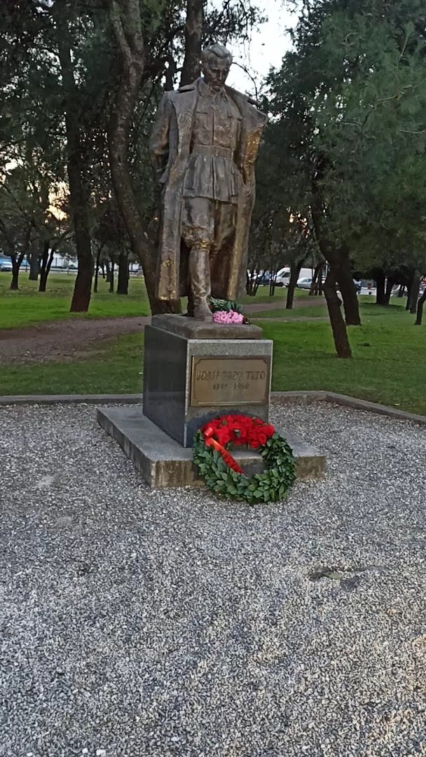Monument to Josip Broz Tito photo 7