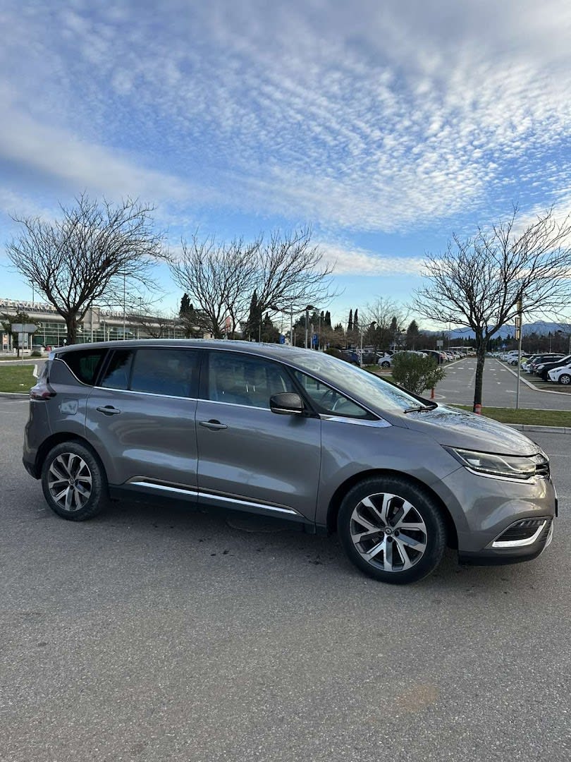 Oivo Rent A Car photo 8
