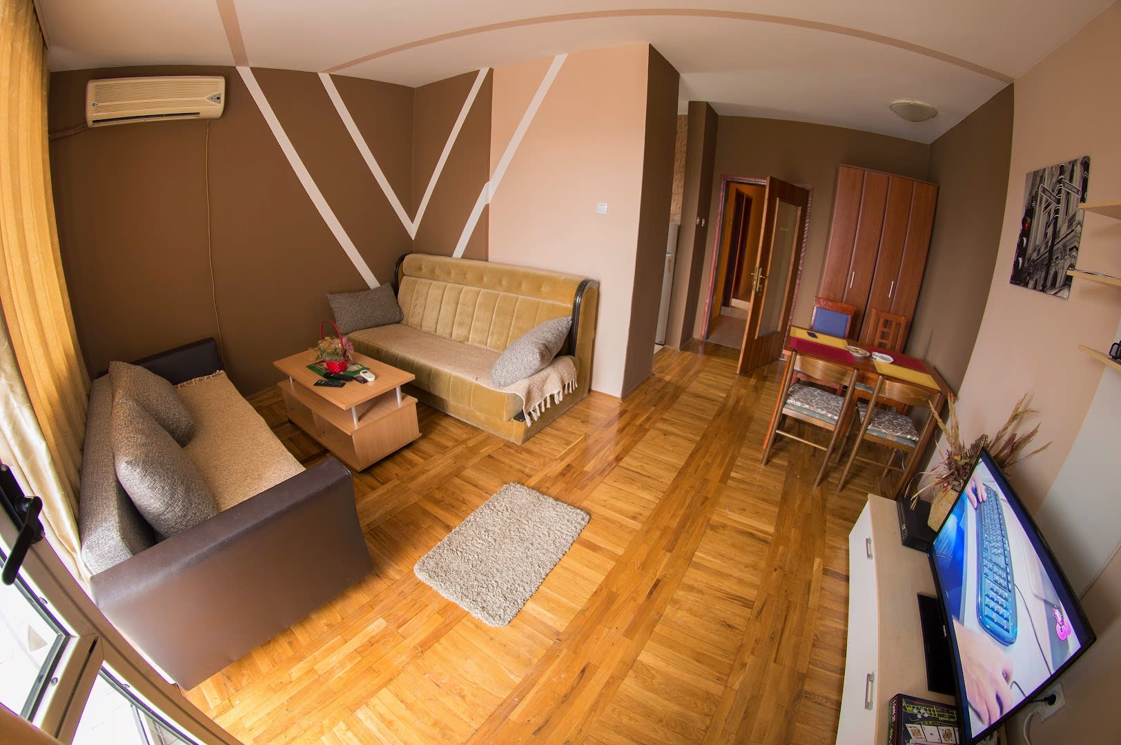 Explorer Apartments photo 3