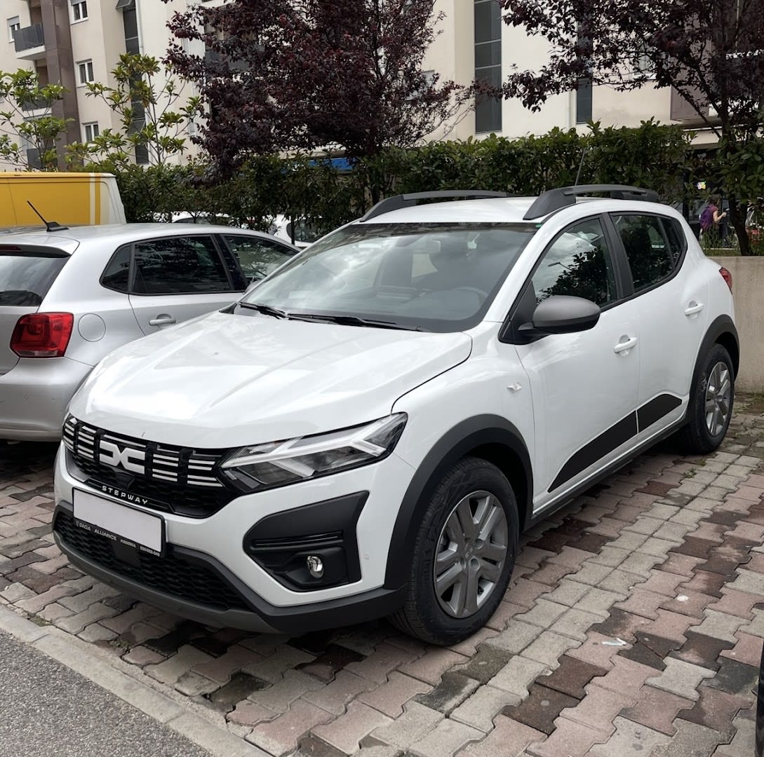 Renault Rent A Car photo 2