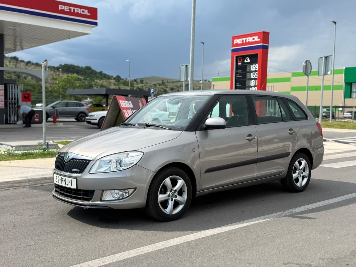 Elektra Rent A Car photo 1