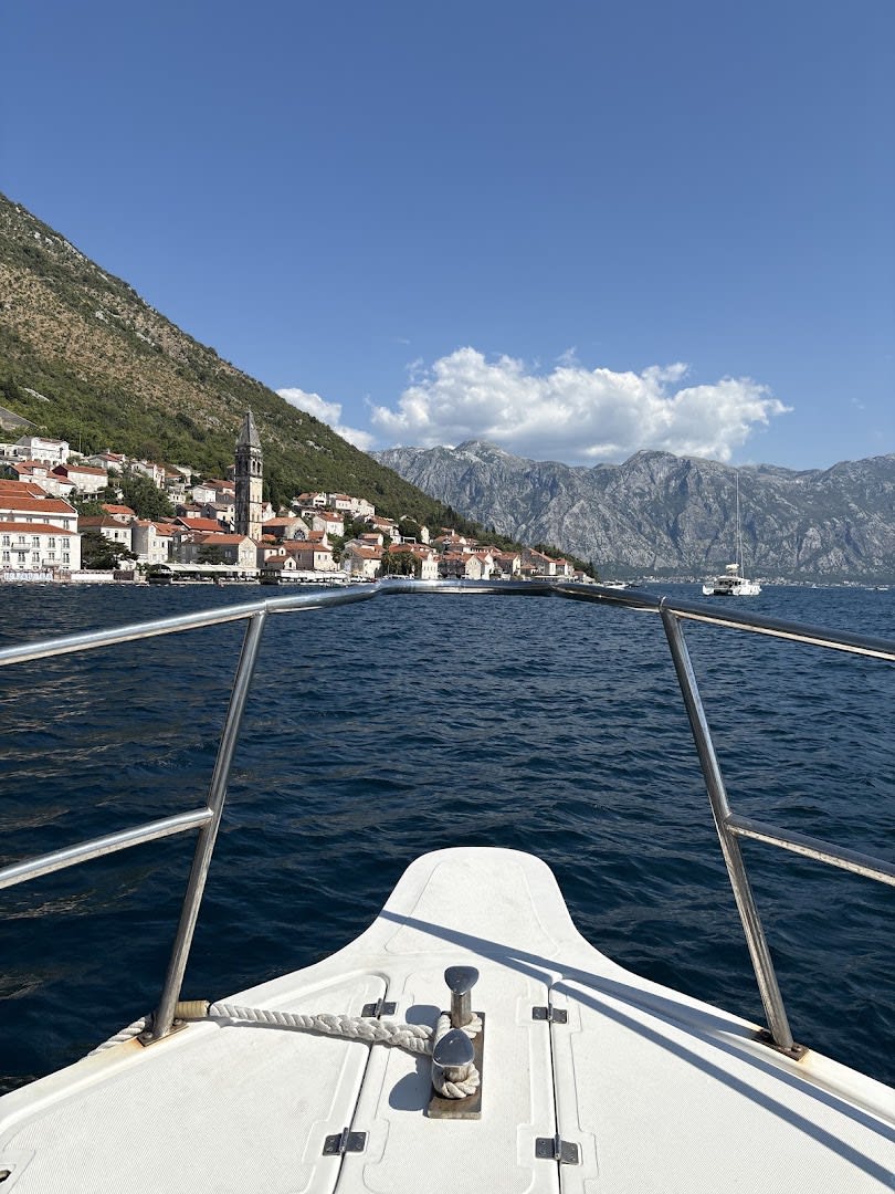 Luna Perast - Boat Rental photo 4
