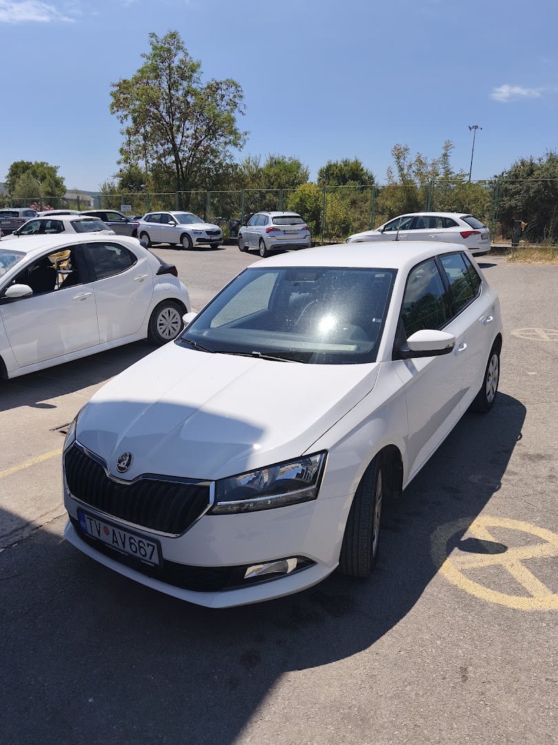 Kombo Rent A Car Tivat photo 2