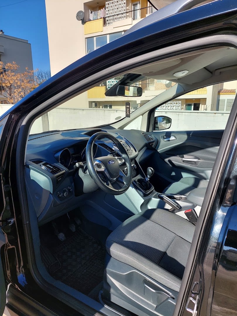 Rent a Car IT Tivat Montenegro photo 3
