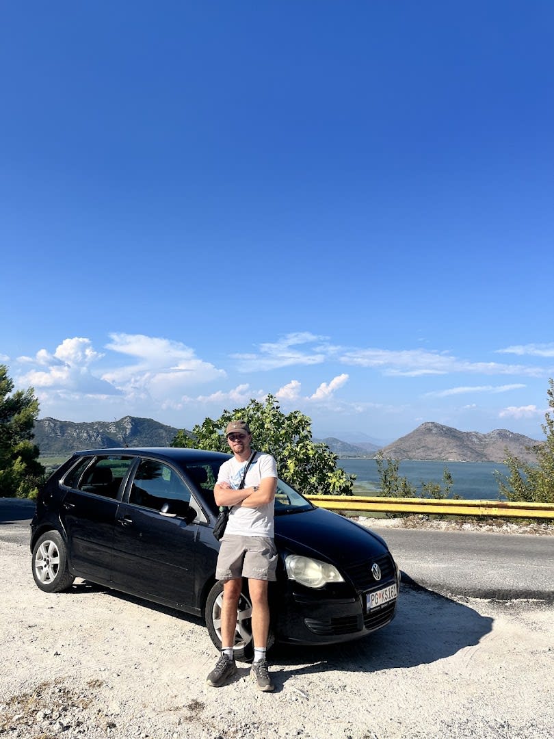 Look Rent a Car photo 2