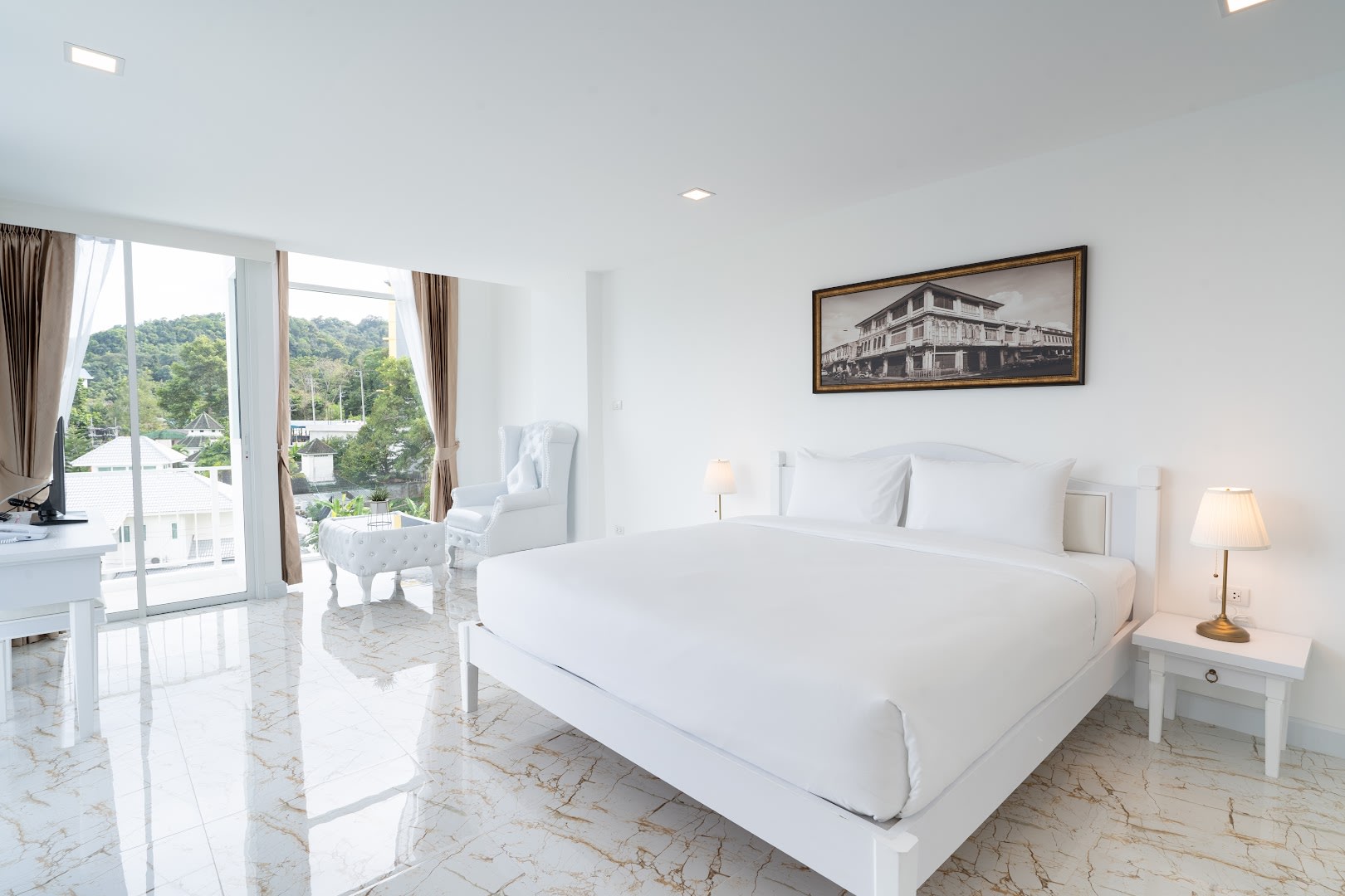 B2 Phuket Premier Hotel photo 2