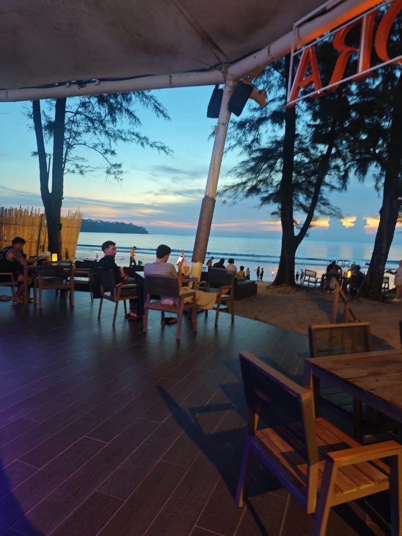 Nora Beach Club photo 2