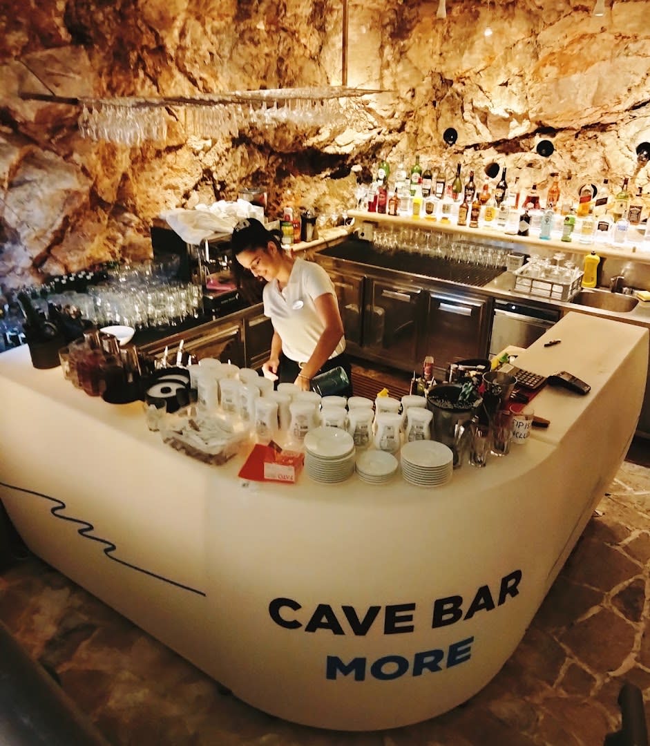 Cave Bar More photo 3
