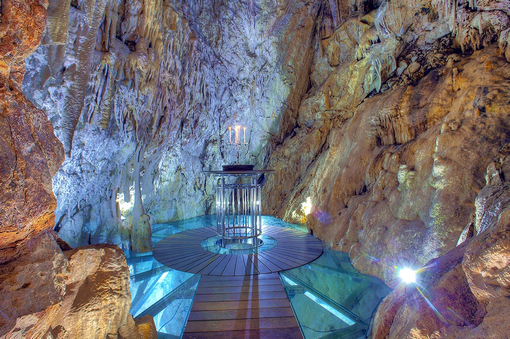 Cave Bar More photo 4