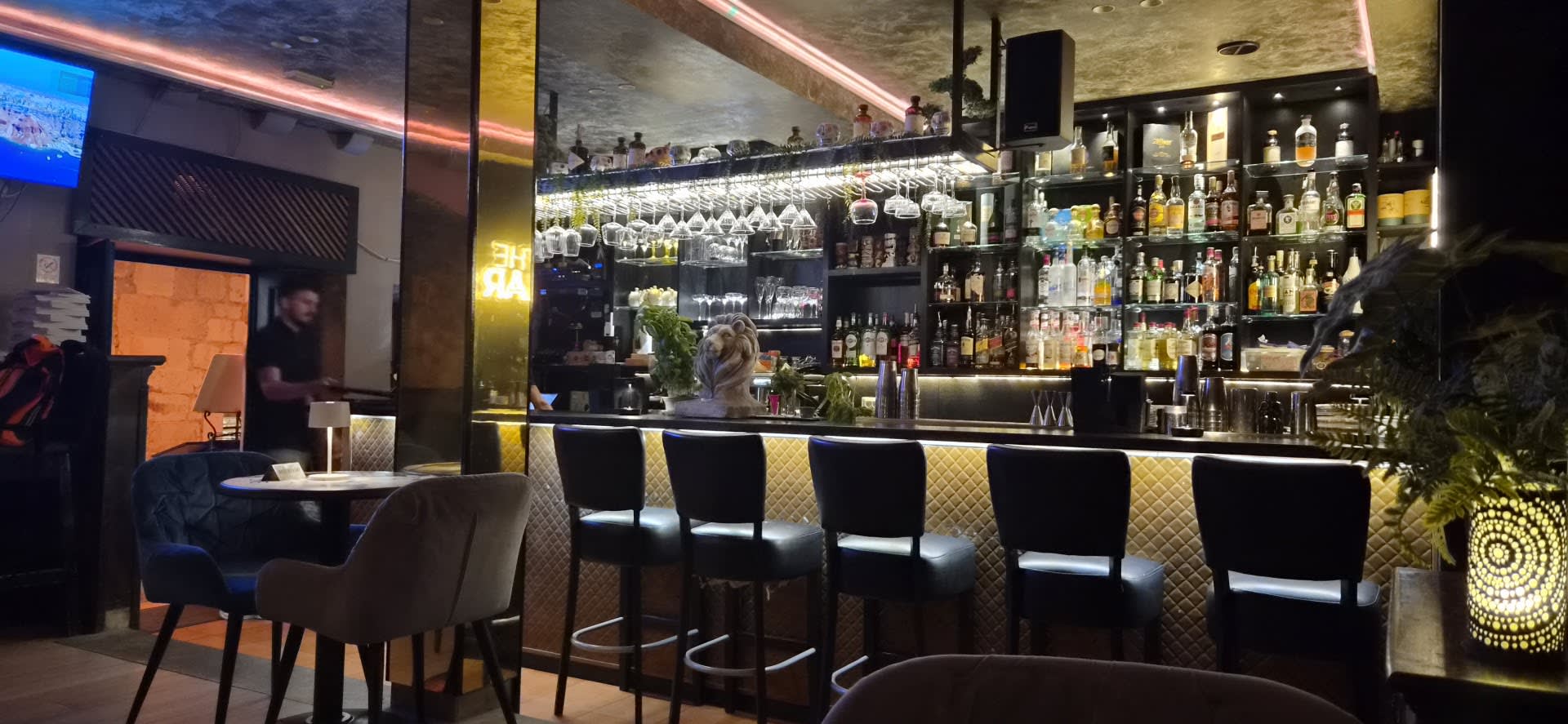 THE BAR photo 2