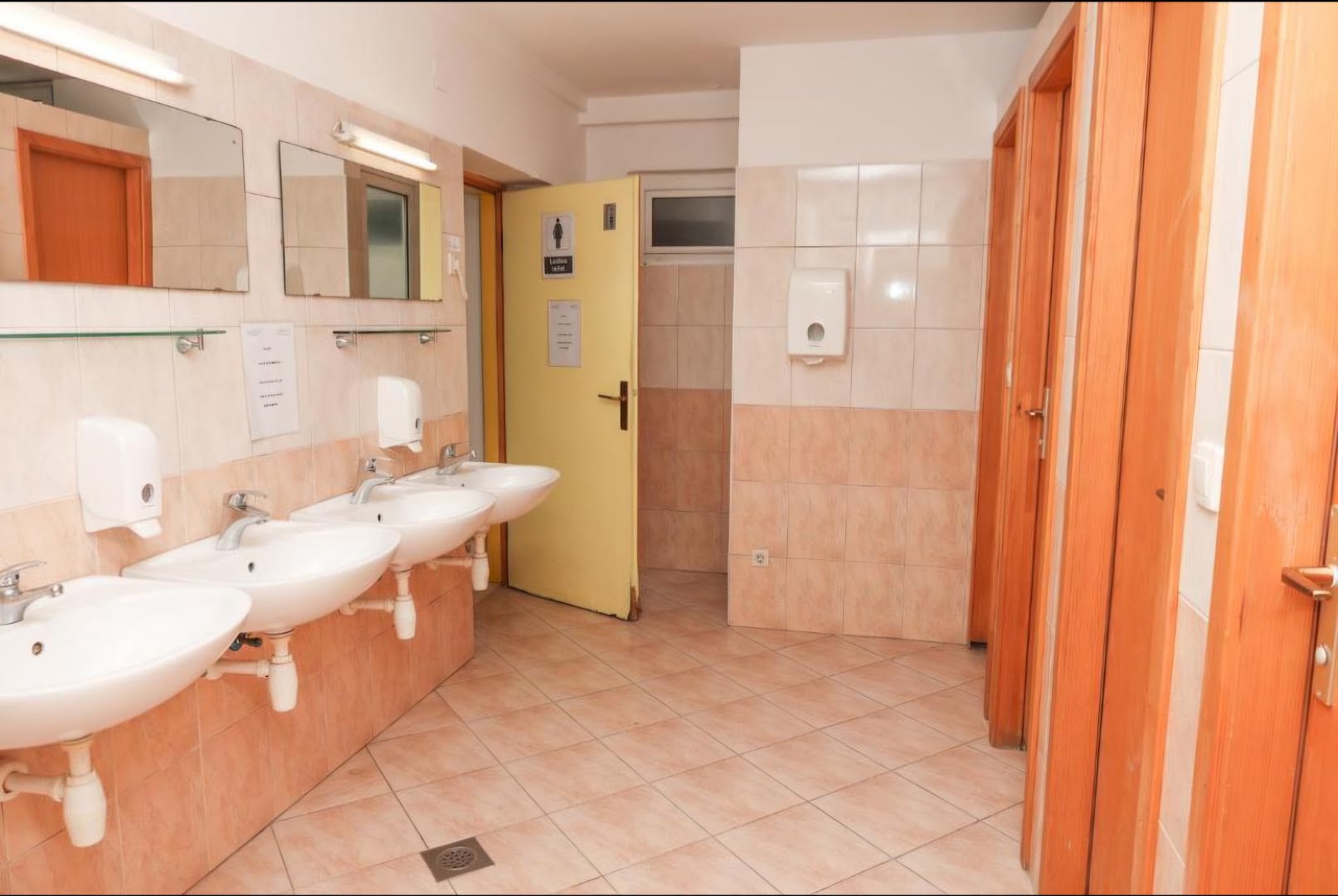 HI Hostel Dubrovnik photo 2