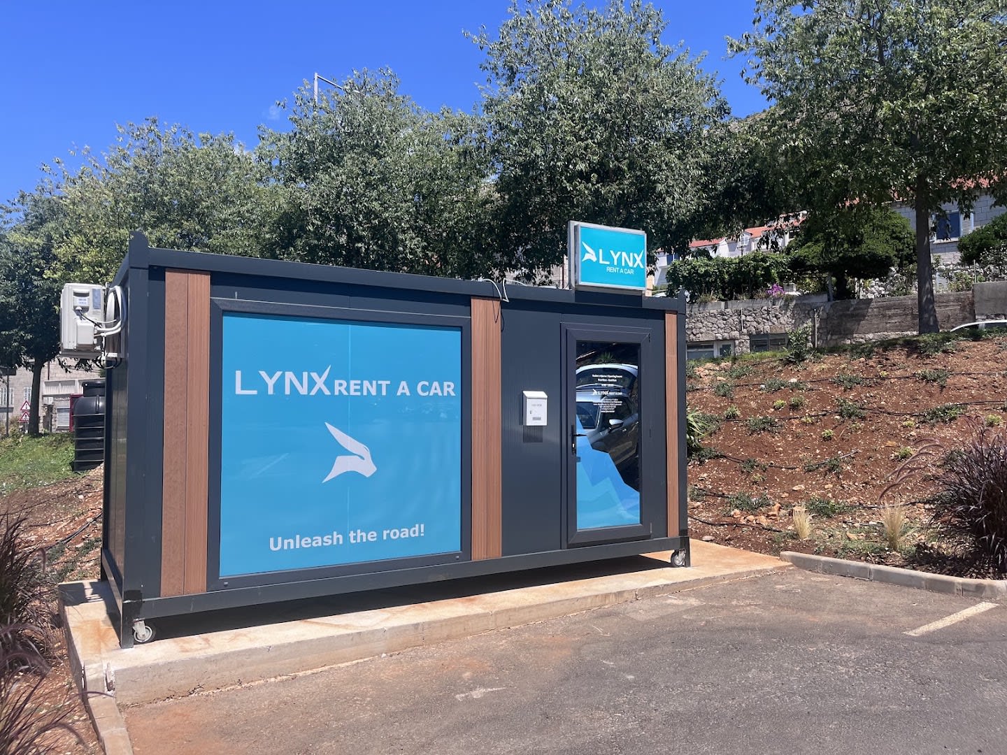 Lynx Rent a Car photo 1