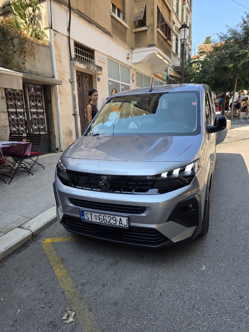 Uni Rent Car Rental Dubrovnik photo 4