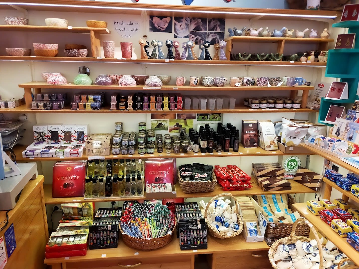 Gift & Art Shop Medusa photo 4