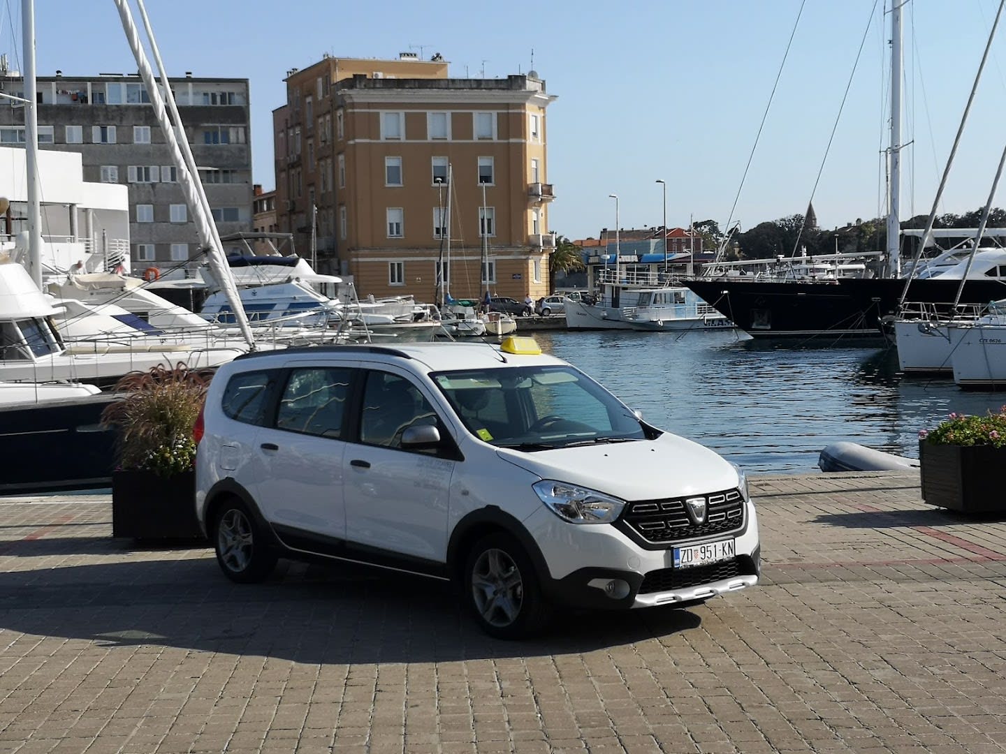 Marina Zadar Taxi Transfers photo 3