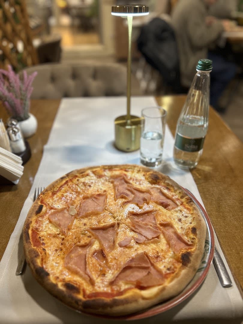 Golosa Pizzeria Ristorante photo 4