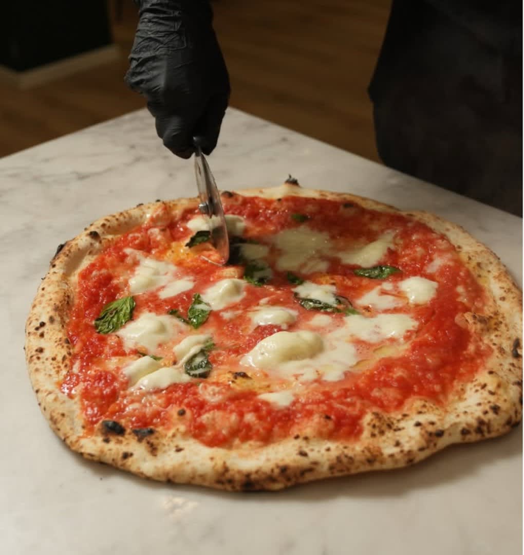 L’Antica Pizzeria Da Michele Tirana photo 3