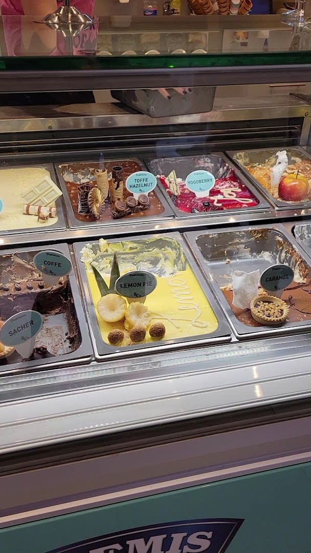 Bob Rock's Ice Cream Shop photo 1