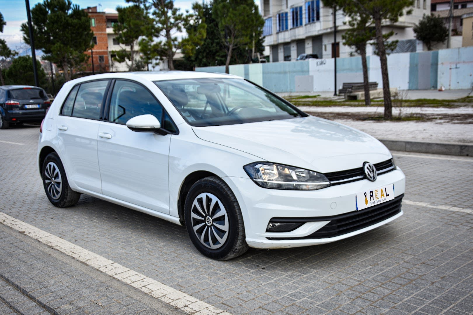 Real Rent Car Rental photo 1