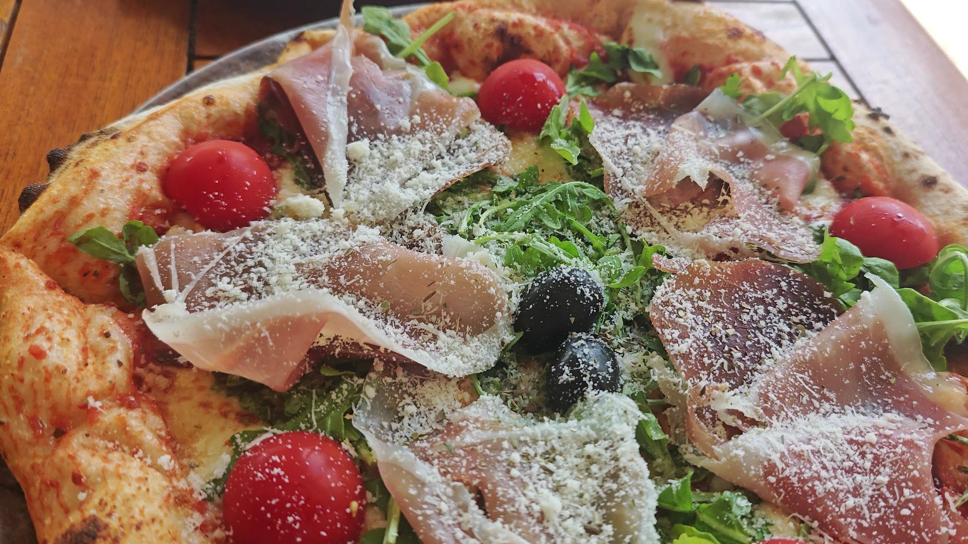 Pizzeria Gusti photo 1