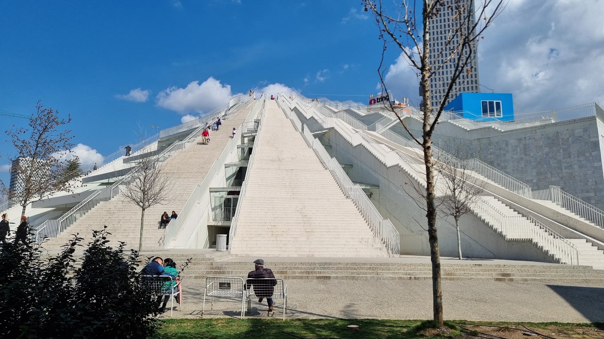Pyramid of Tirana photo 4