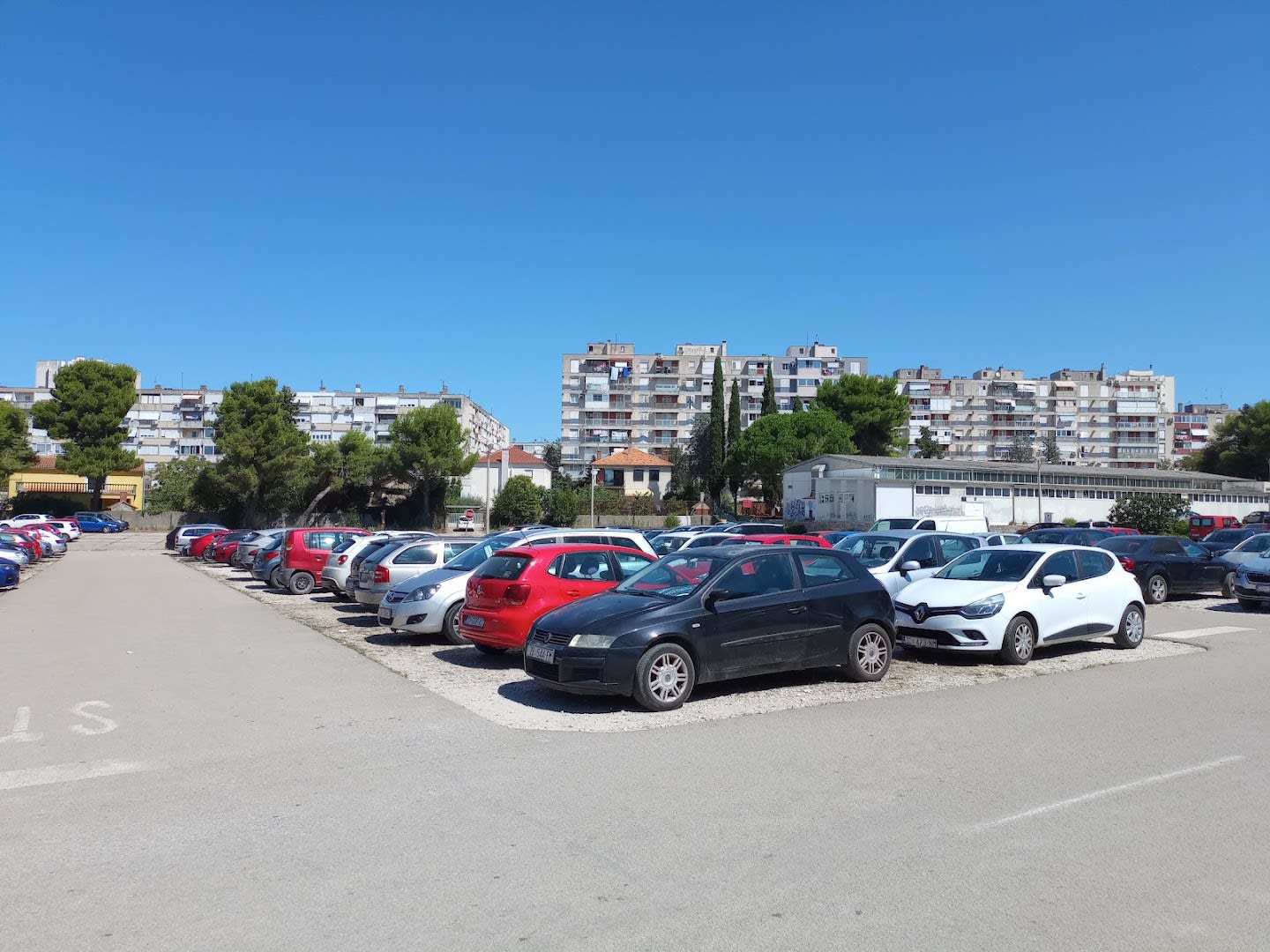 Parking Lot Put Murata photo 1