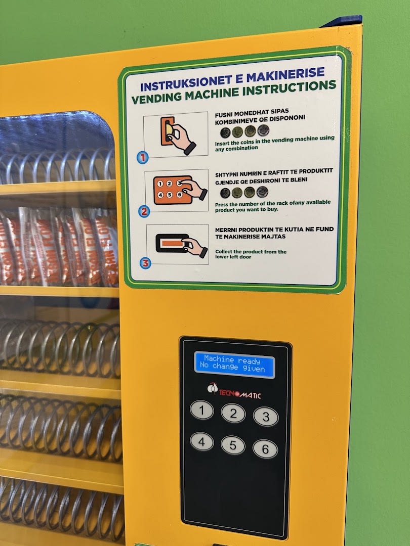 Laj Thaj Self-Service Laundry photo 1
