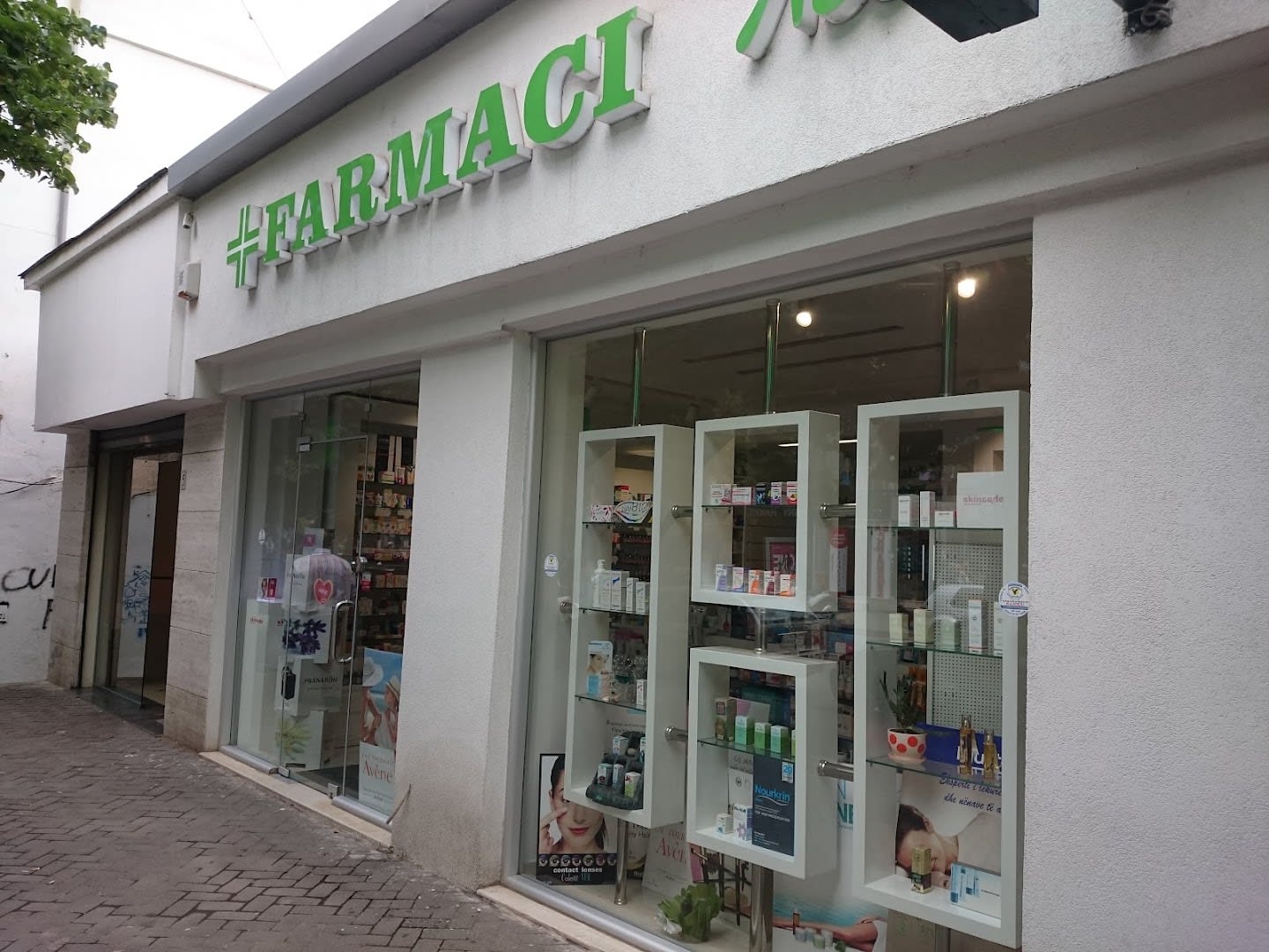 Farmaci Neo photo 3