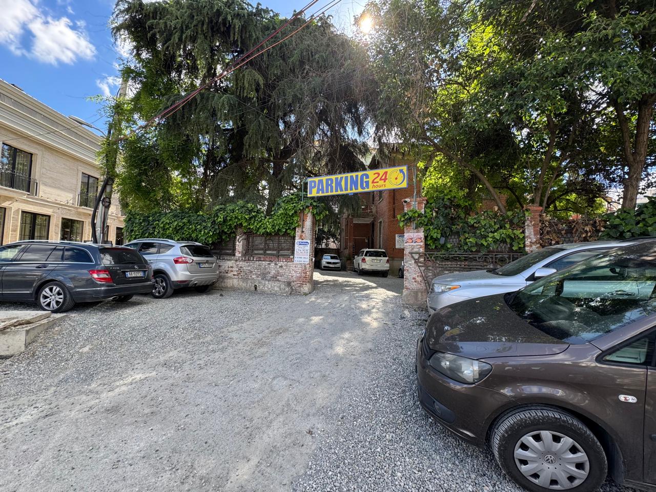 Avni Rustemi Square Car Park photo 2
