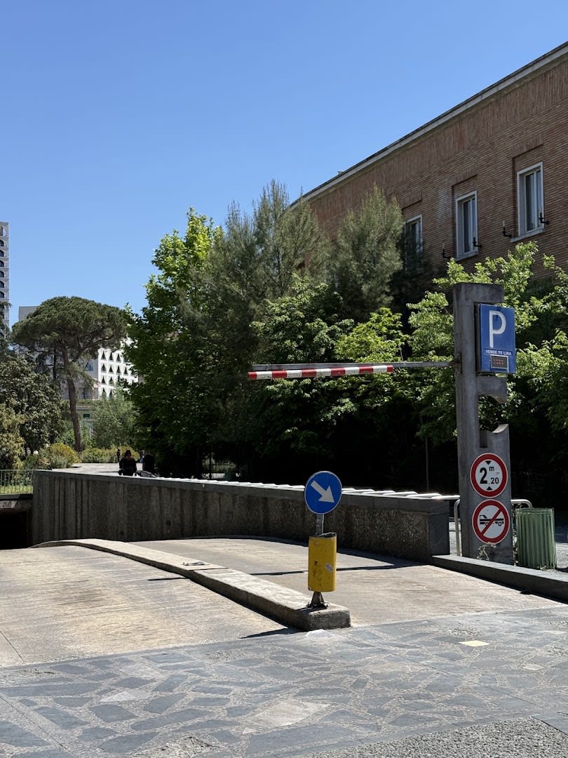 Tirana Parking photo 2