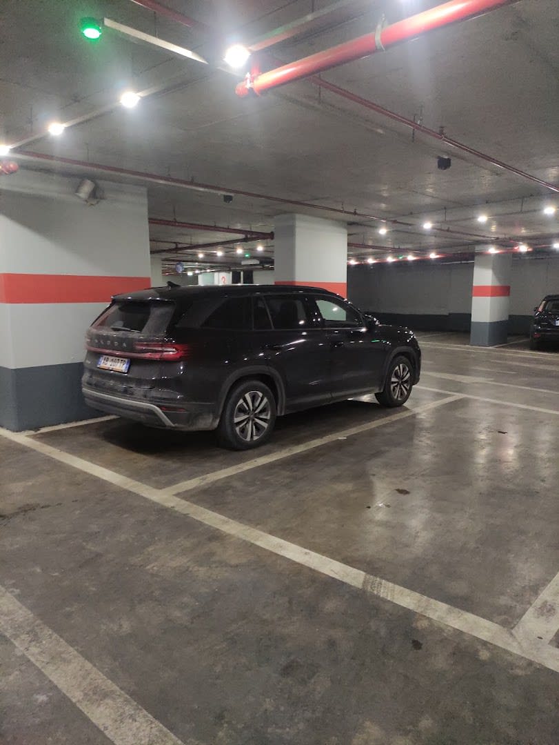 Parking Plaza photo 2