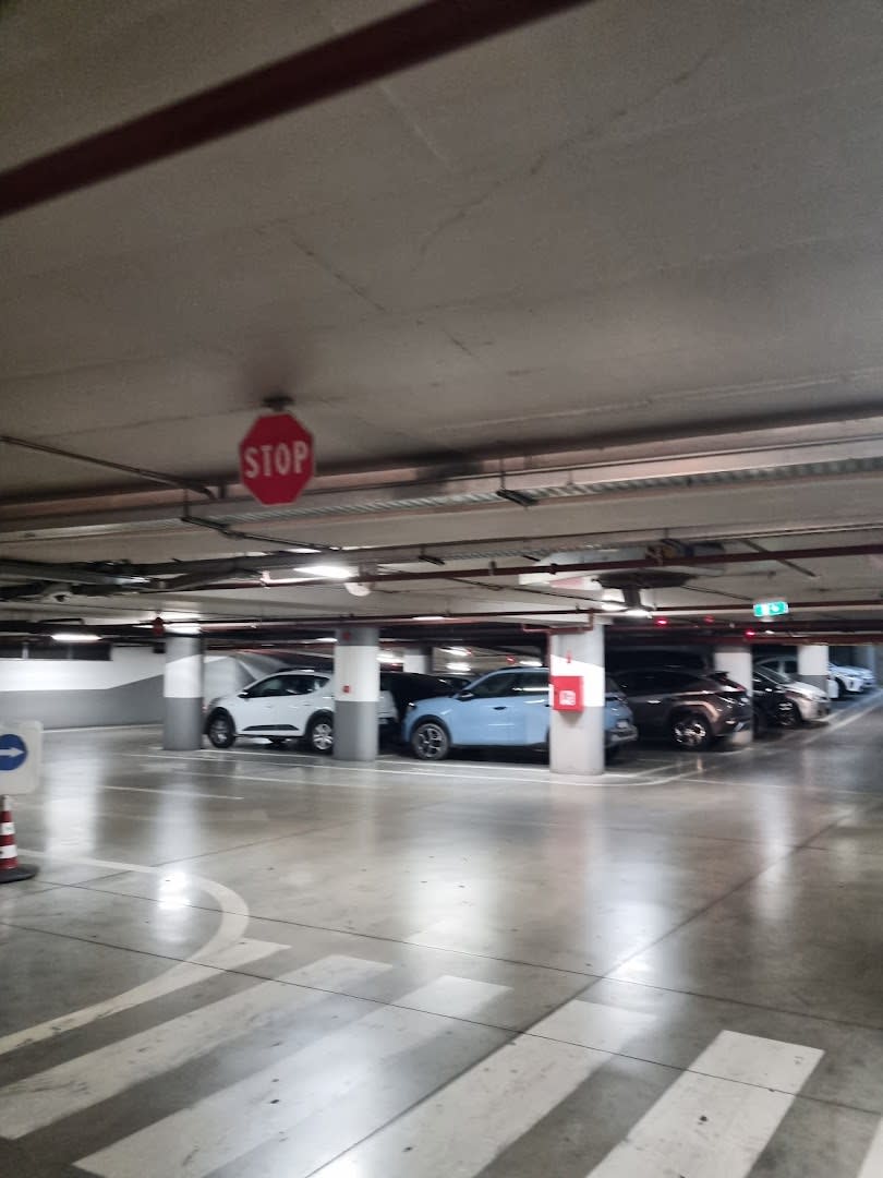 Parking Plaza photo 4