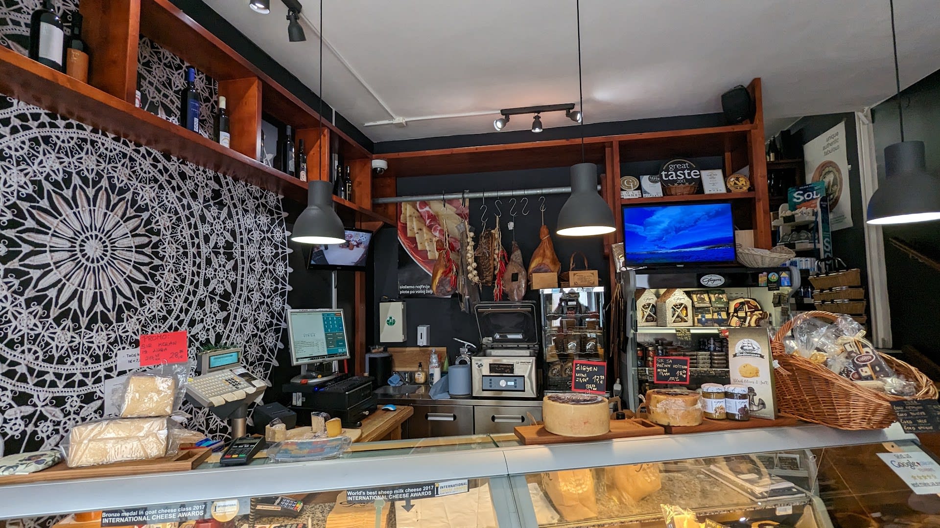 Gligora Cheese and Deli photo 2
