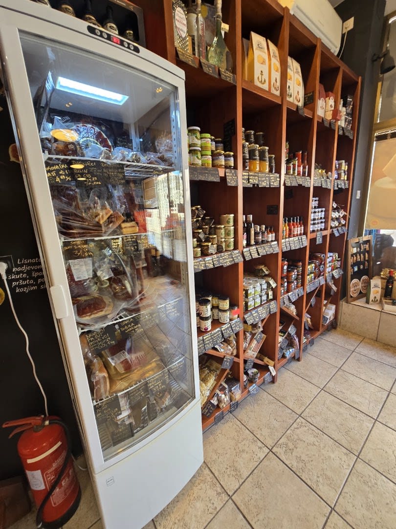 Gligora Cheese and Deli photo 3