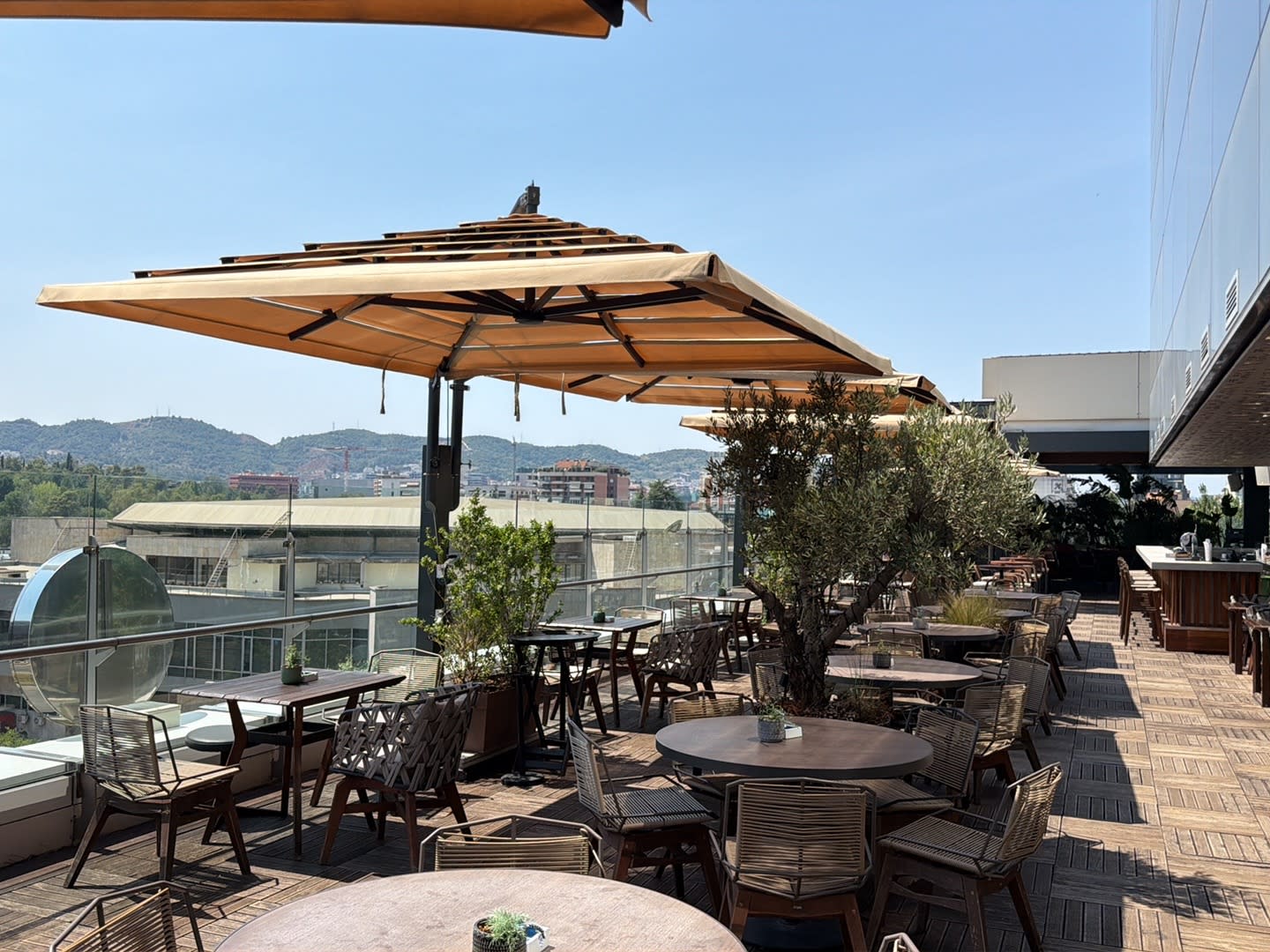 Lift Steak & Rooftop Bar photo 2