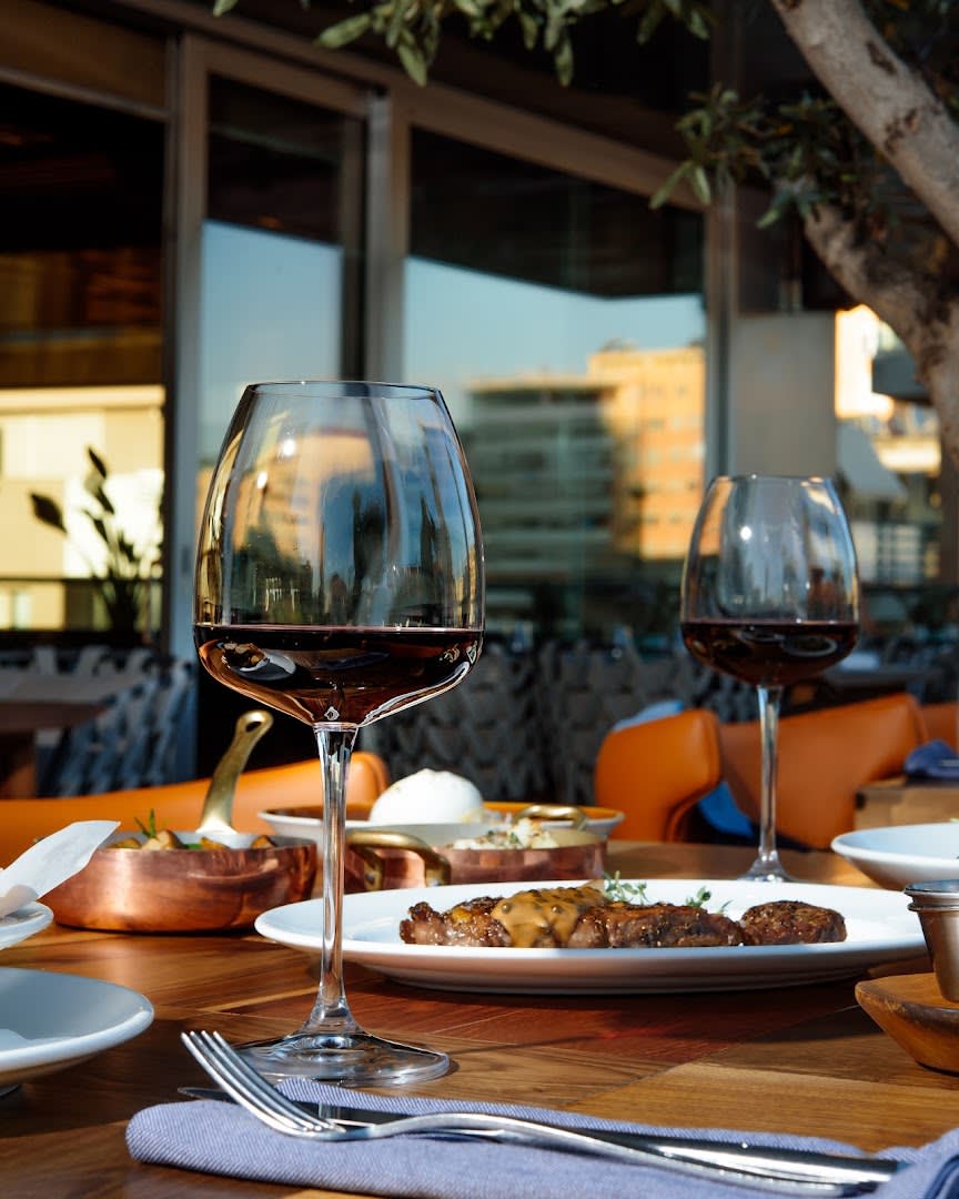 Lift Steak & Rooftop Bar photo 3